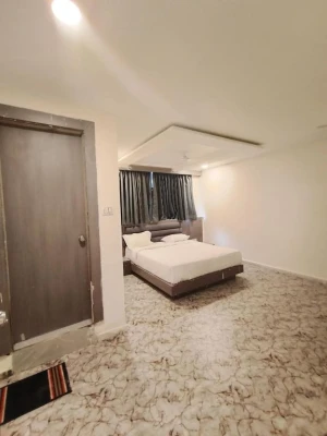 4 star hotels in hotel r gold vadodara