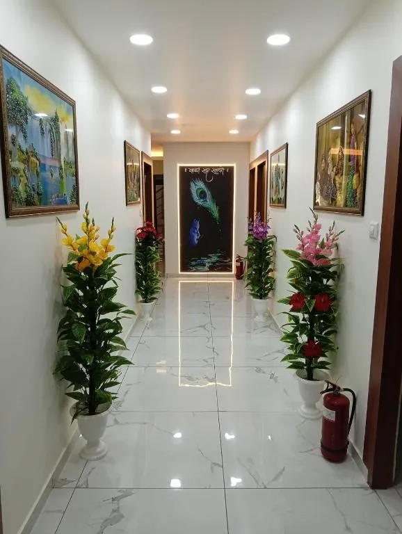 best couple friendly hotels in hotel rr inn vadodara