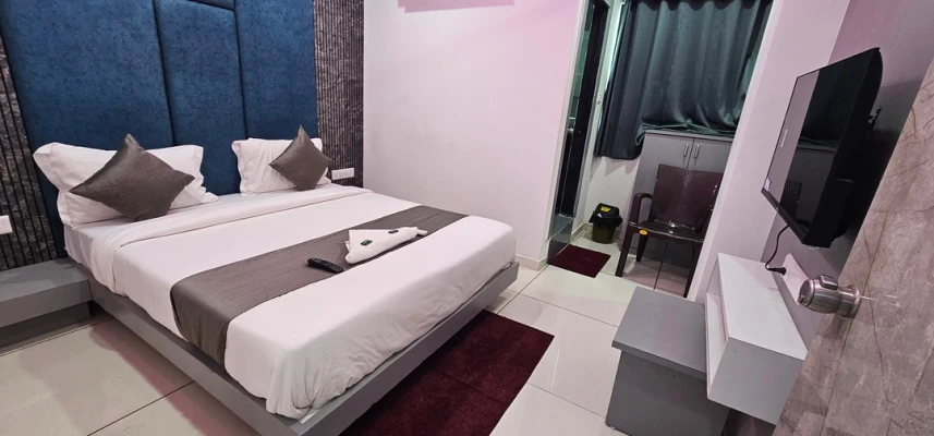 best hotels for couple in hotel s s town vadodara