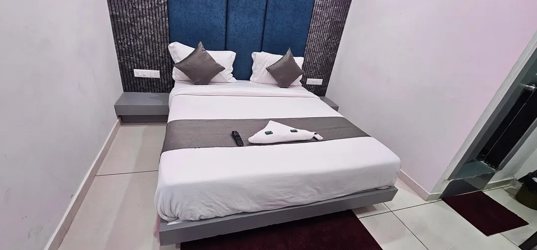 corporate hotels in hotel s s town vadodara