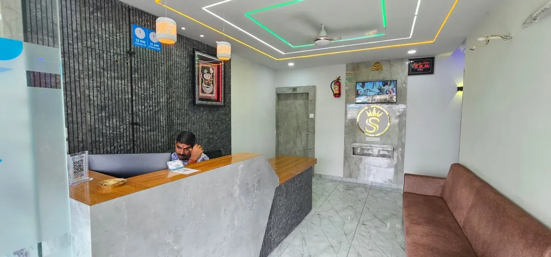 unmarried couple friendly hotels in hotel s s town vadodara