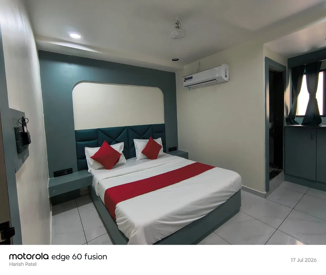 couple hotels in hotel satyam vadodara