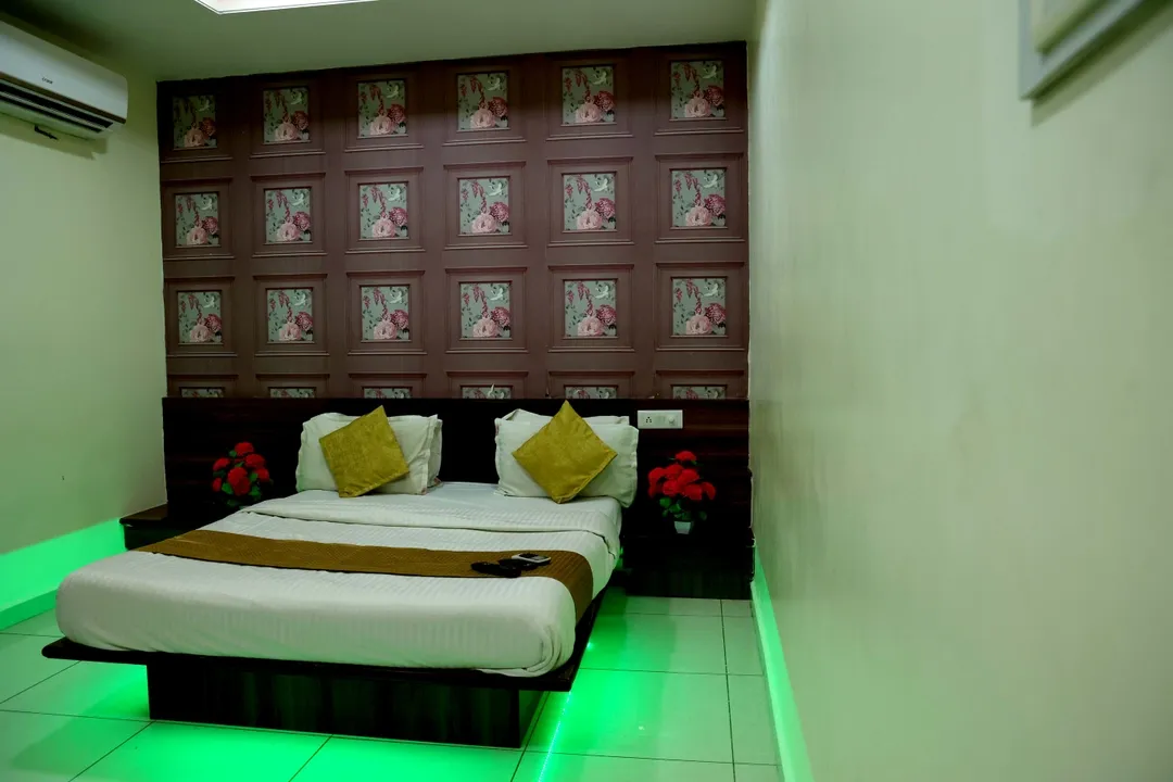 day stay hotels in hotel shiv inn vadodara