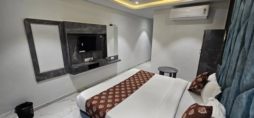 best romantic hotels in hotel shyam palace vadodara