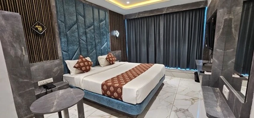 best hotel stay in hotel shyam palace vadodara