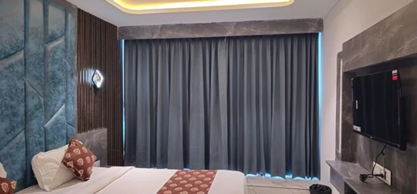 jacuzzi hotel in gotri, vadodara - hotel shyam palace