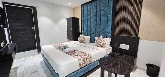 hotels for unmarried couples in hotel shyam palace vadodara