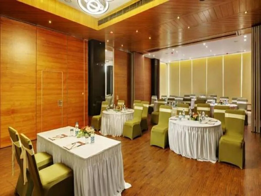 budget hotel in fatehgunj, vadodara - hotel suba elite vadodara