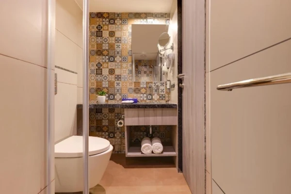 jacuzzi hotel in ajwa road, vadodara - keys lite by lemon tree hotel vadodara