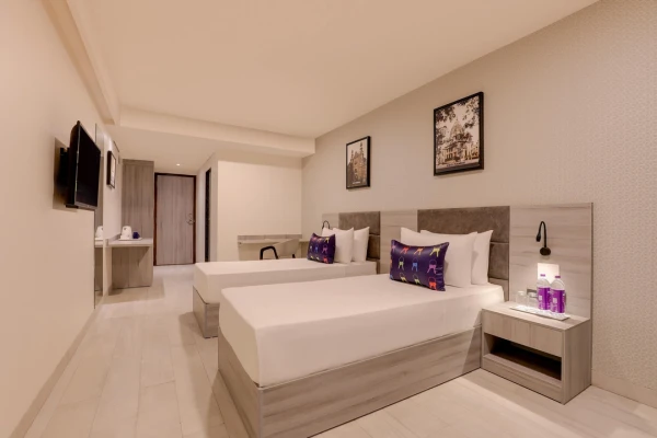 hotel with meeting room in ajwa road, vadodara - keys lite by lemon tree hotel vadodara