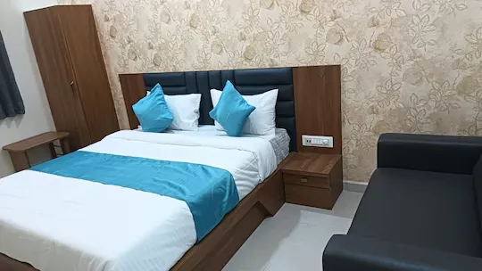 group holiday hotels in hotel empire rooms vapi