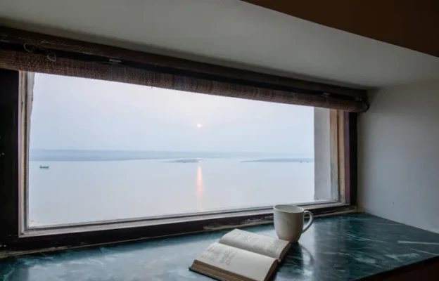 Hotel with bar in shivala ghat, varanasi - amritara suryauday haveli