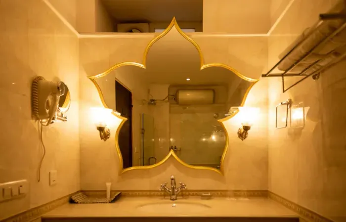 family Hotel with pool in shivala ghat, varanasi - amritara suryauday haveli