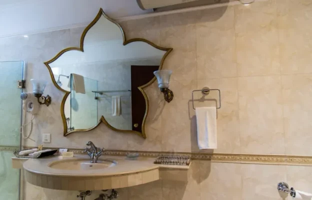 Hotel near varanasi airport - amritara suryauday haveli