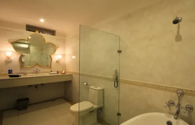 jacuzzi Hotel in shivala ghat, varanasi - amritara suryauday haveli
