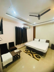 best hourly stay hotels in arvi guest house varanasi