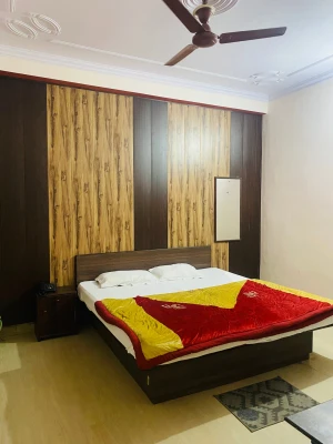 hotel with gym in sundarpur, varanasi - arvi guest house