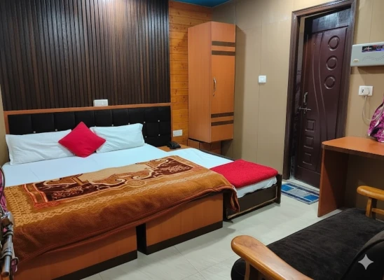 flexible hotel booking in hotel h m international varanasi