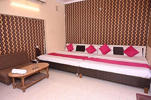 hotel near varanasi airport - hotel pavitri varanasi