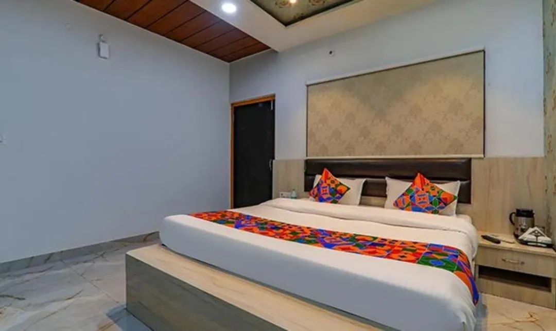 hourly hotels in premium aditya grand varanasi