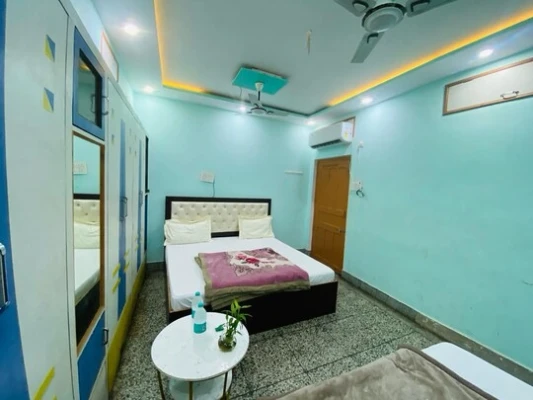 best luxury hotels in shivkashi pg  house varanasi