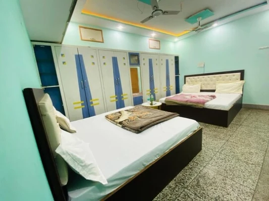 hotel in railway station road, varanasi for couples - shivkashi pg  house