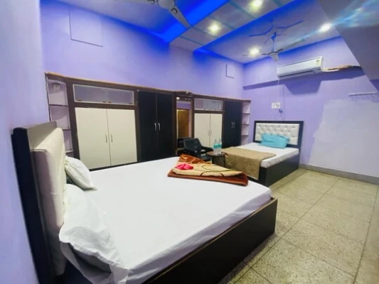 best day time hotels in shivkashi pg  house varanasi