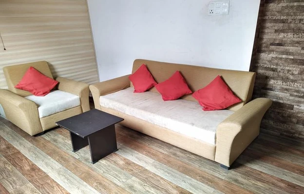 hourly stay in the pulick home varanasi
