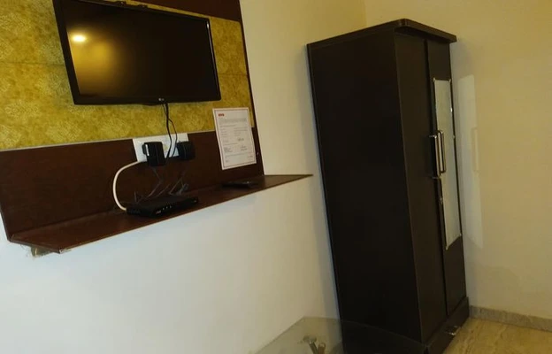 best hotel in the pulick home varanasi