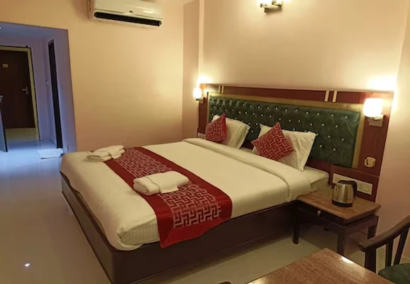 hotel with banquet hall in east coast road, velankanni - daffodil inn