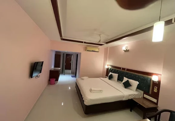 hotel with banquet hall in east coast road, velankanni - daffodil inn