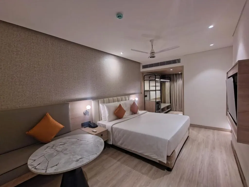 hotel with banquet hall in new bypass road, vellore - grand continent premiere vellore