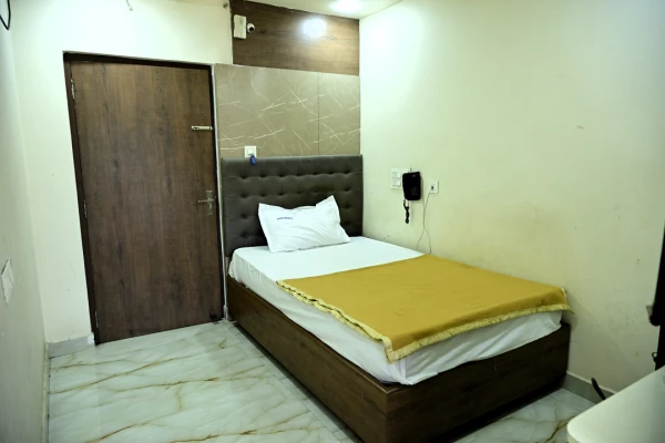 3 star hotel in governor peta, vijayawada - hotel grand city