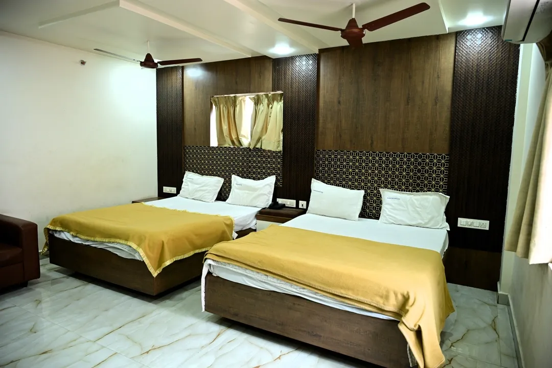 hotel in governor peta, vijayawada for family - hotel grand city