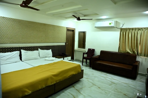 3 star hotel in governor peta, vijayawada - hotel grand city