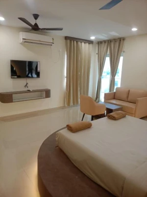 hotel with banquet hall in labbipet, vijayawada - hotel maruti inn