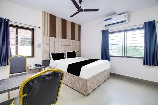 hotel with meeting room in benz circle, vijayawada - hotel sai capital