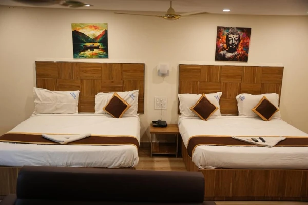 hotel with party hall in gandhi nagar, vijayawada - hotel savithas grand