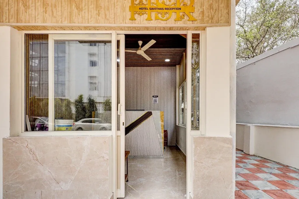 hotel with party hall in gandhi nagar, vijayawada - hotel savithas grand