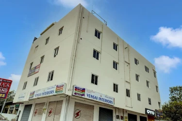 budget hotel in gandhi nagar, vijayawada - hotel savithas grand