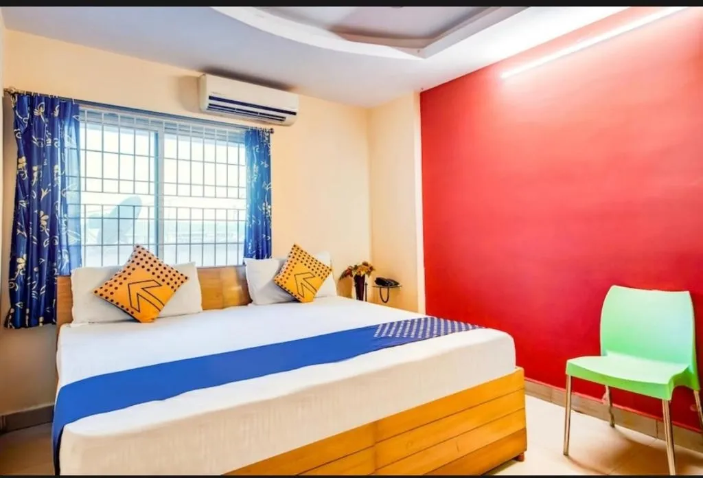 hotel with bar in akkireddypalem, visakhapatnam - sri ganesh swati residency