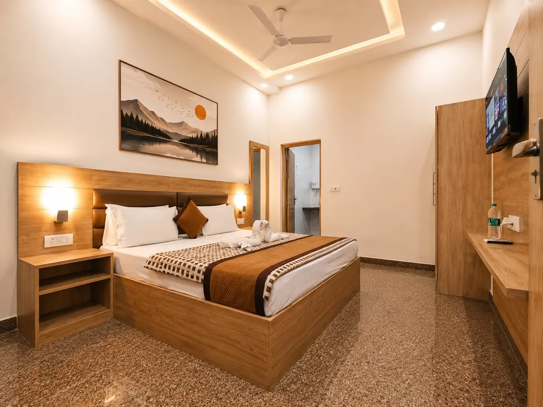 hotel with gym in devi atlas road, vrindavan - hotel devi ram atithi bhawan near banke bihari mandir