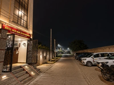 hotel room booking in devi atlas road, vrindavan - hotel devi ram atithi bhawan near banke bihari mandir