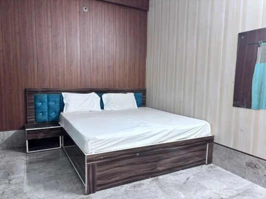 jacuzzi hotel in chhatikara, vrindavan - hotel mohini kunj vrindavan by hrg