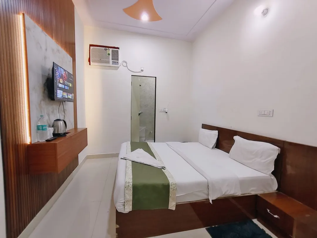 private resort in sunrakh bangar, vrindavan - radhe shyam resort vrindavan by hrg
